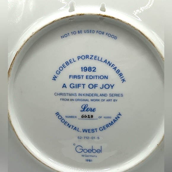 VTG Goebel Collectible Porcelain Plate A Gift of Joy Christmas Kinderland Lore - Picture 8 of 8